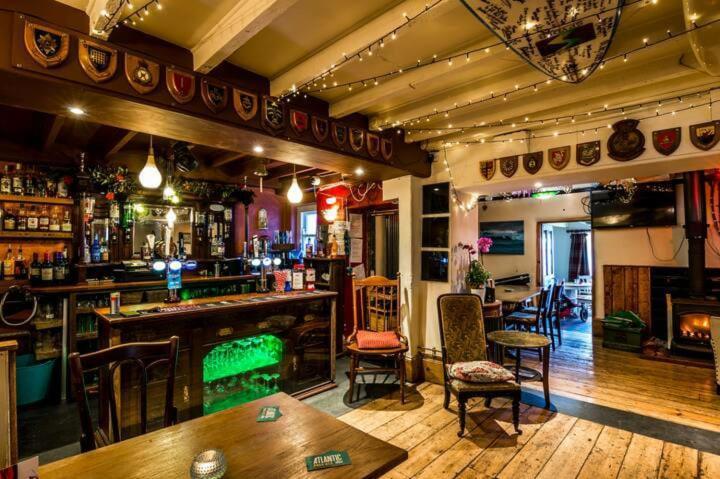 Manorbier Castle Inn Sunset Room Экстерьер фото
